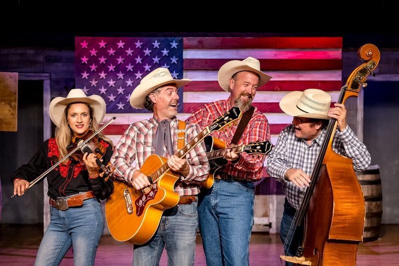 Turnpike Troubadours with Muscadine Bloodline